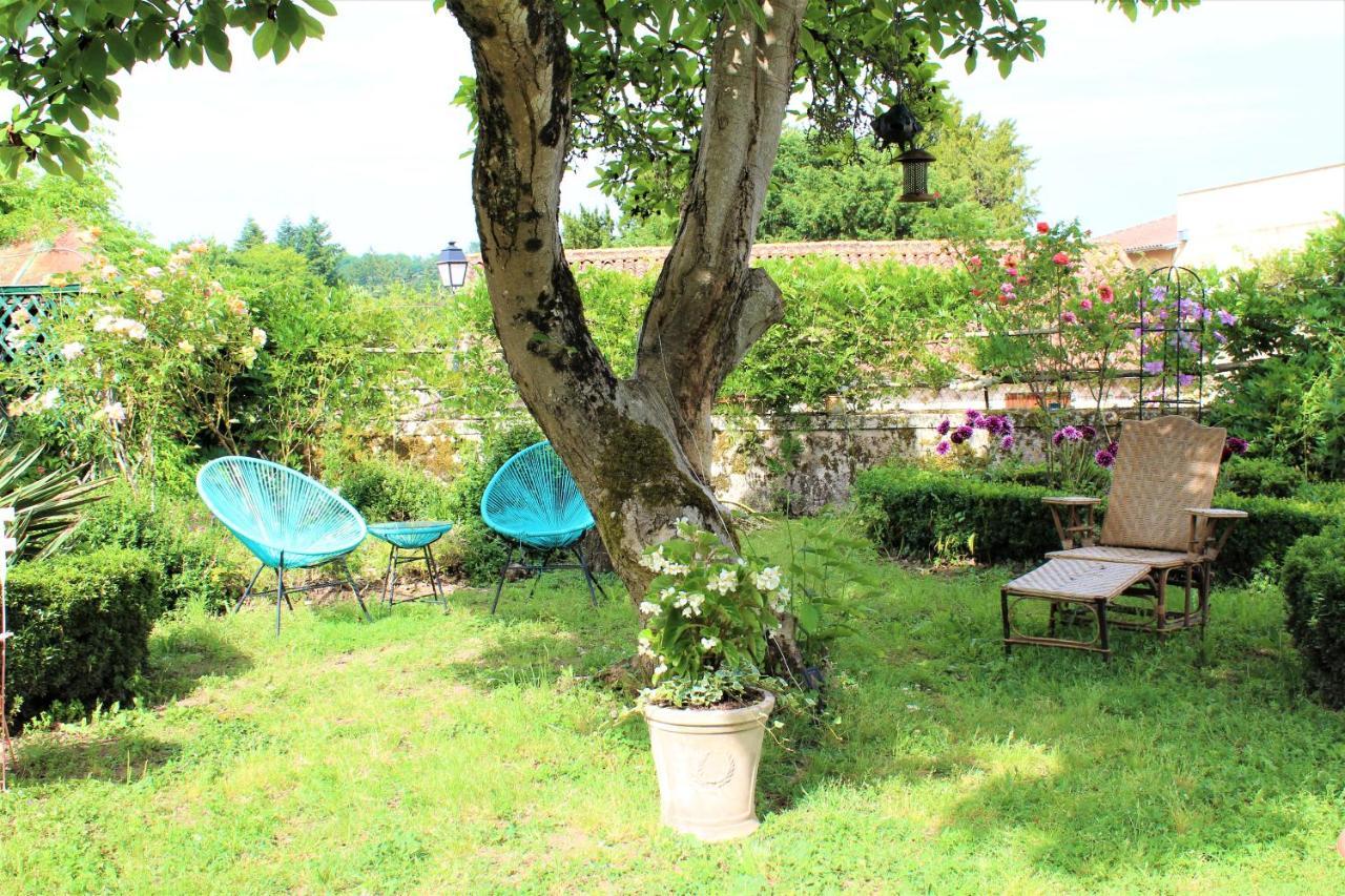 Bed and Breakfast La Source Availles-Limouzine Екстер'єр фото